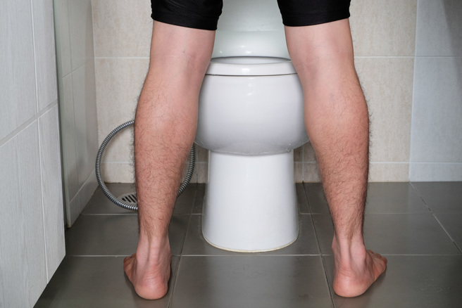 男性的攝護腺會隨年齡增長而增大，引發頻尿、夜尿等問題。( 示意圖/ Shutterstock )