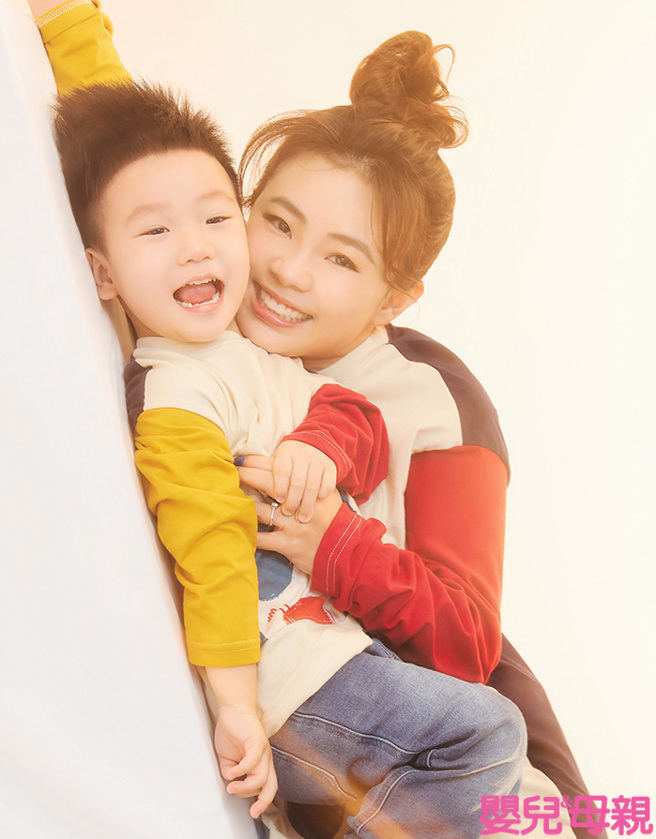 知名YouTuber嘎嫂二伯  |  重视每个当下，家庭与事业都享受其中。（图/ 婴儿与母亲提供）