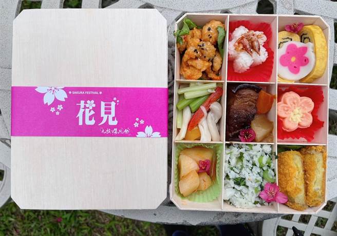 九族文化村园区除了推花见便当供野餐，19日试办2场樱花餐桌。（杨静茹摄）