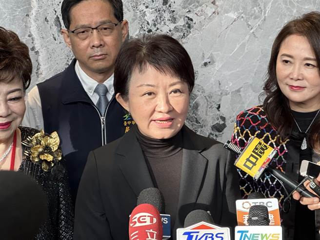 针对台中市府反莱猪条例行政诉讼遭驳回，台中市长卢秀燕喊话中央「应尊重地方自治」。(林欣仪摄)