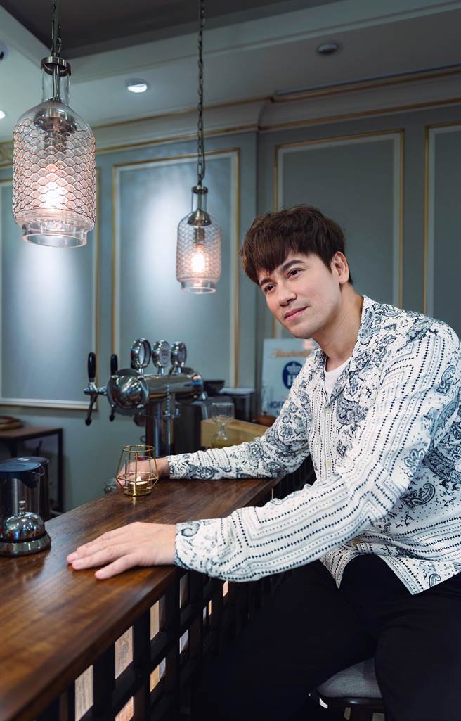 李圣杰勉励自己乐观看待过去几年不顺逐的人生考验。（罗永铭摄）