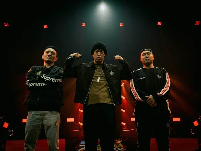 玖壹壹担任《大嘻哈》客座评审。（三立提供）