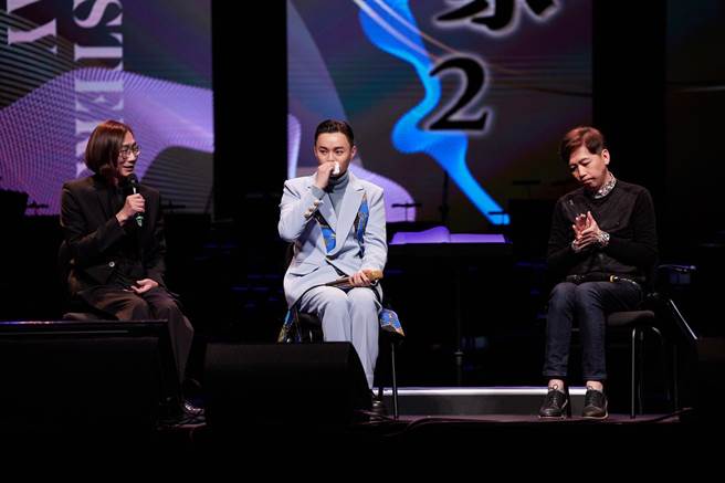 許富凱4、5日在高雄開唱，昨在舞台激動落淚。（衛武營提供）