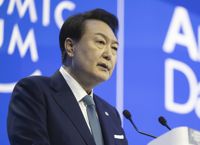 韓國總統尹錫悅要求盡最大努力救援，並下令動用「所有可用資源」擴大搜尋範圍。（圖／美聯社）