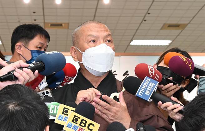 佛光山常务副住持慧传法师6日受访时谈到星云大师一生的佛法奉献无可限量。（林瑞益摄）