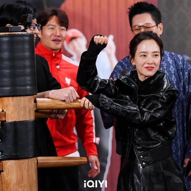 宋智孝与她爸爸都是甄子丹狂粉。（爱奇艺国际站提供）