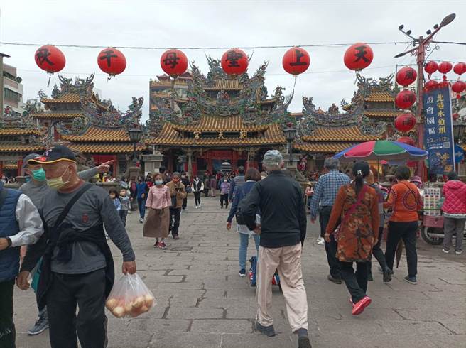 星雲大師曾為雲林縣北港朝天宮寫媽祖紀念歌詞，廟方擬徵曲傳唱。（張朝欣攝）