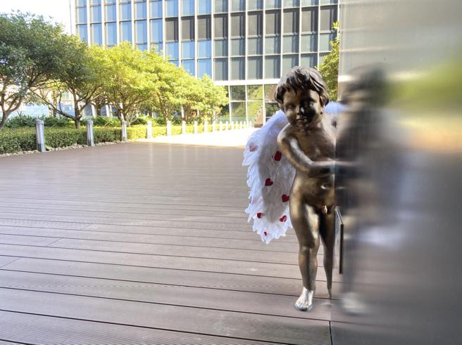 微风南山4F爱神邱比特登场。（微风提供）