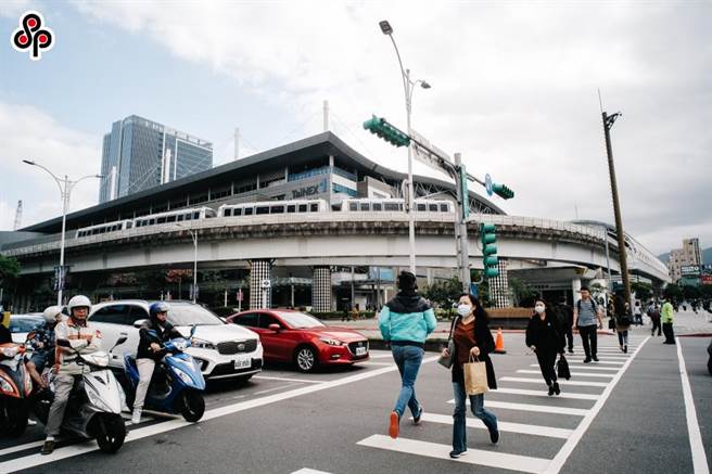 为改善内科交通，台北捷运将研拟早鸟、晚鸟票4折方案。（本报资料照片）
