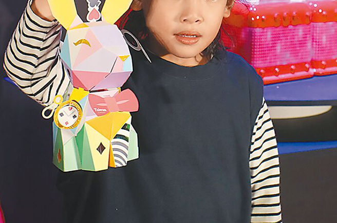 今年台灣燈會在台北，交通部購置8萬個小提燈發送給民眾。（本報資料照片）