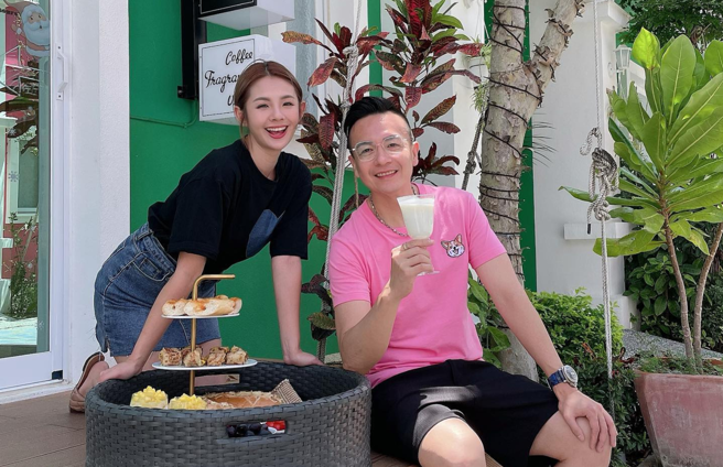 徐玮吟（鲔鱼）与小钟主持爱玩客多年。（图／徐玮吟脸书）