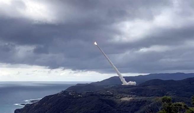 九鹏基地试射飞弹，民眾意外目睹珍贵画面。(民眾提供)