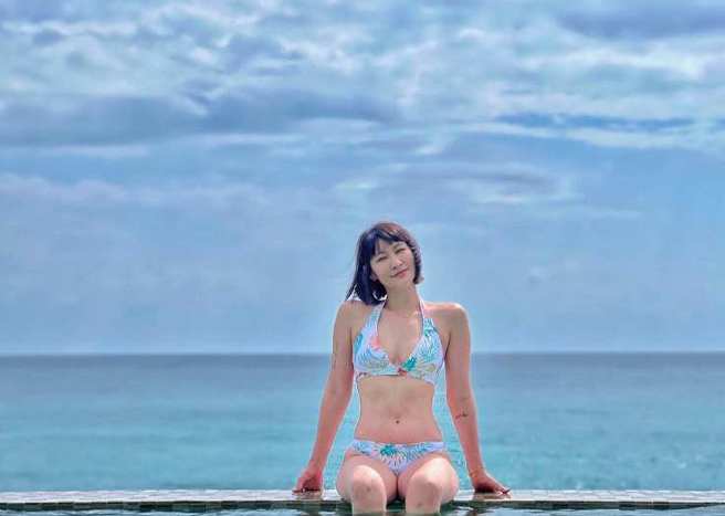 黄京苇表示之前有学长预告炸寒单很特别，她终于见识到了。(翻摄自黄京苇IG)