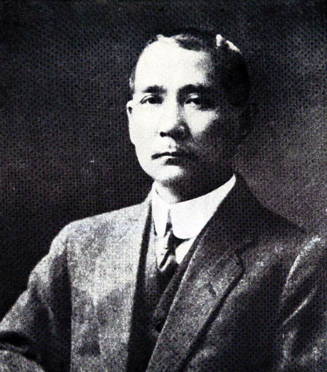 沈富雄形容「现在国民党好像当年推翻满清以后，整个国家所指望的就是孙中山」。图为中华民国临时大总统孙中山。（中时报系檔案照片）