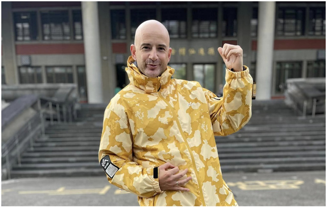 吴凤表示台湾24年前先帮助土耳其赈灾。（图／FB@吴凤）