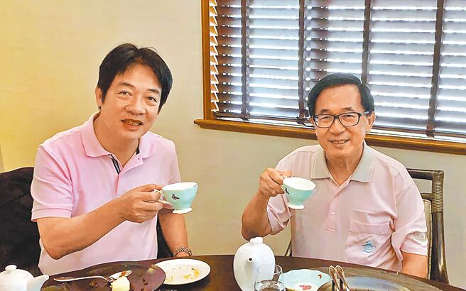 前立委郭正亮表示，「赖清德要有一定的造势能力」，同时更以前总统陈水扁为例，强调「阿扁都是逆势在做战，他都是逆势然后逆转胜」。图为陈水扁（右）与赖清德（左）于2019年会面。（摘自陈水扁新勇哥物语脸书粉丝专页）