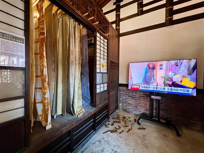 SMA治疗药物争取协会致力争取SMA病友治疗的权益，近日到台南盐水蔡和泉故居、王爷巷底举办「身在其中INCLUDE」艺术特展。（张毓翎摄）