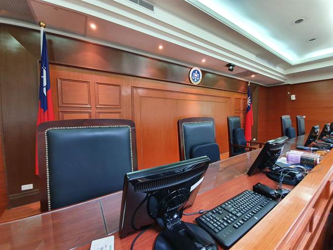 高院刑事法庭。本报资料照片