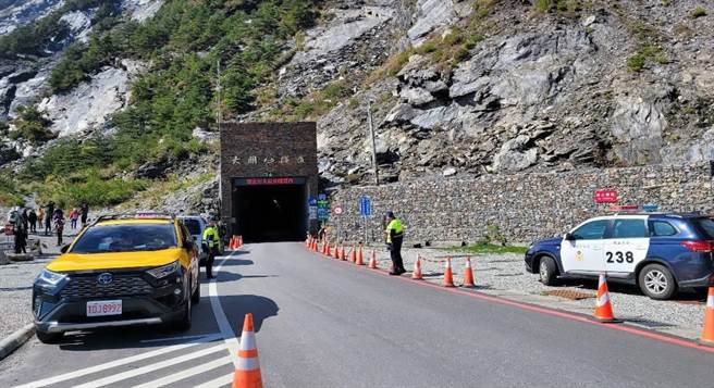 因应228连假，台20线南横公路梅山口至向阳路段，于2月28日取消管制通行。（民眾提供）