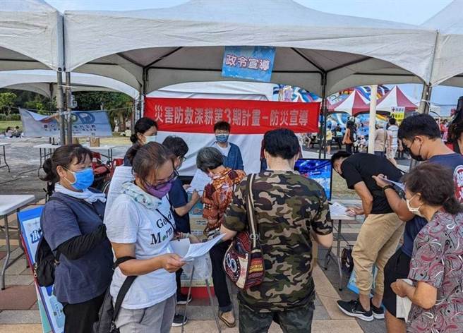 金门县消防局执行「灾害防救深耕第3期计画」，连续5年获评全国特优。(图／金门县消防局提供)