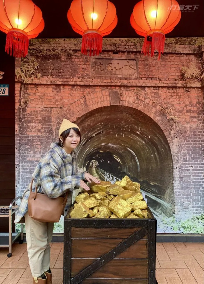 黃金博物館園區設有多處拍照景點，增添遊賞樂趣。（圖/ 行遍天下）

