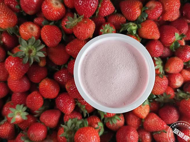 草莓冰淇淋(摄影：洪书瑱)