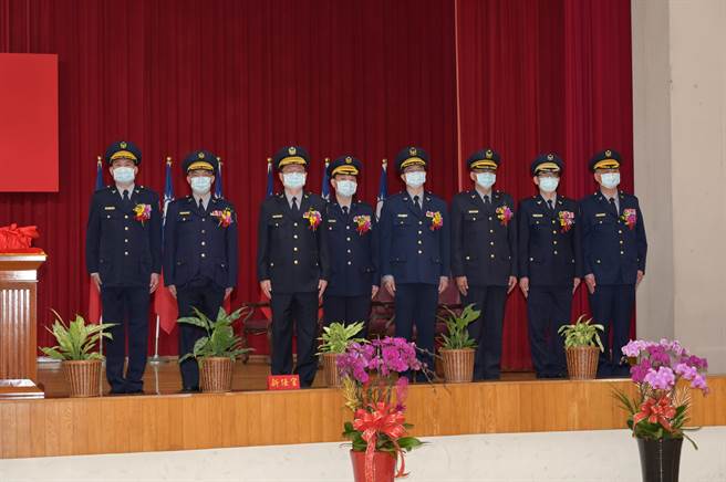 彰化县8各分局长新调任、宣誓。（彰化县警察局提供／吴敏菁彰化传真）