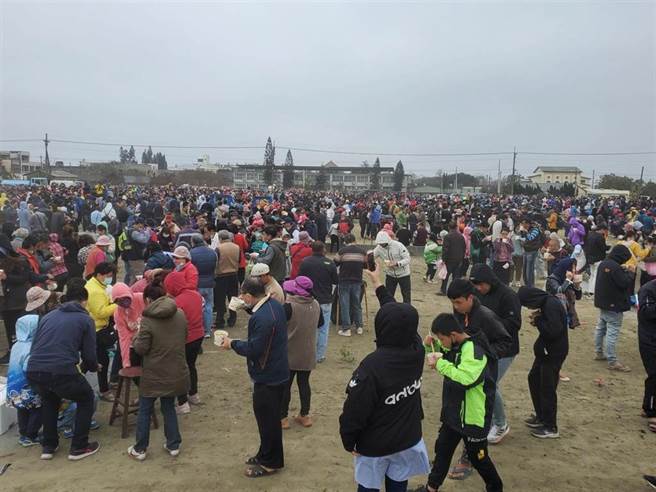 雲林縣馬鳴山鎮安宮吃飯擔極具特色，將爭取列入交通部觀光遊憩據點。（本報資料照片）