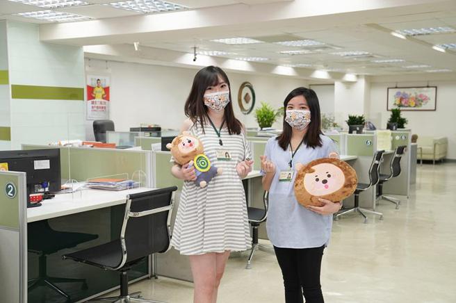 （第一金控致力建构友善安全的幸福职场，并提出多项奖励生育政策，第一胎补助10万元，第二胎起每胎15万元。图／第一金控提供）