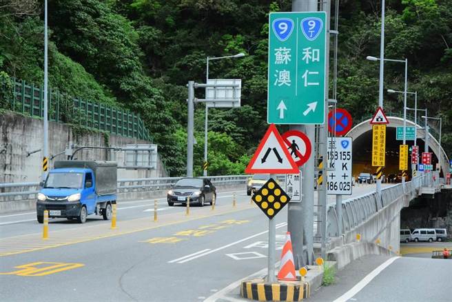 苏花改部分路段提升速率。今天放宽仁水隧道内速限至60公里。（本报资料照片）