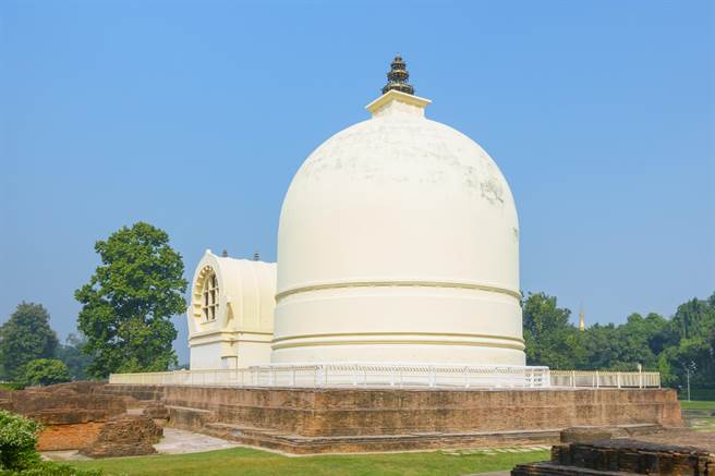 星雲大師坐龕設計為「涅槃塔」，此設計源自印度北方的拘尸那揭羅城中的涅槃塔。(佛光山提供／林雅惠高雄傳真)