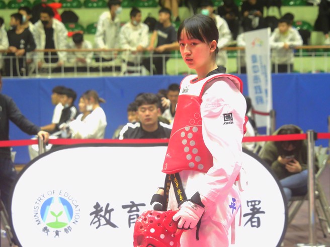 平镇国中长腿美少女陈柔嘉。（大会提供）