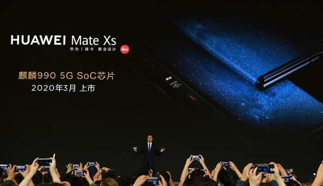 曾让华为手机窜上全球智慧手机销量冠军的麒麟晶片赶在美国制裁前预存大批货源，这2年来已消耗殆尽。（图／新华社）