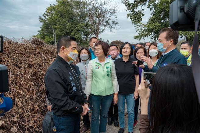 彰化农业废弃物产量惊人，立委陈素月争取乡镇购置千万元破碎机。（陈素月服务处提供／吴敏菁彰化传真）