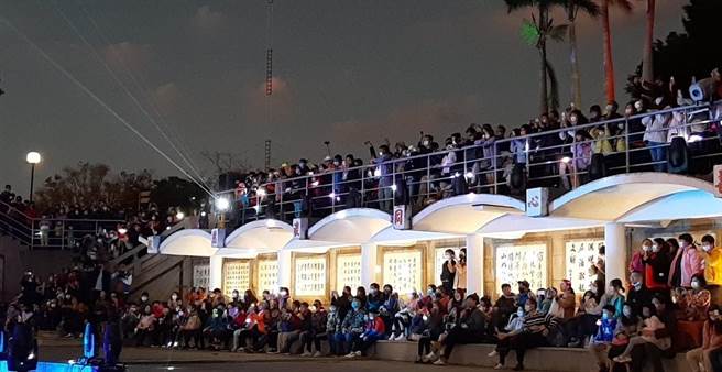 彰化县政府规画情人节限定「情人拍拖．我送拍贴」活动。（彰化县政府提供／吴敏菁彰化传真）