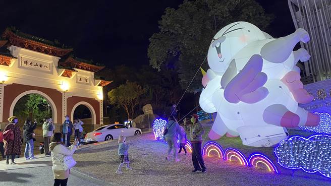 彰化县政府规画情人节限定「情人拍拖．我送拍贴」活动。（彰化县政府提供／吴敏菁彰化传真）