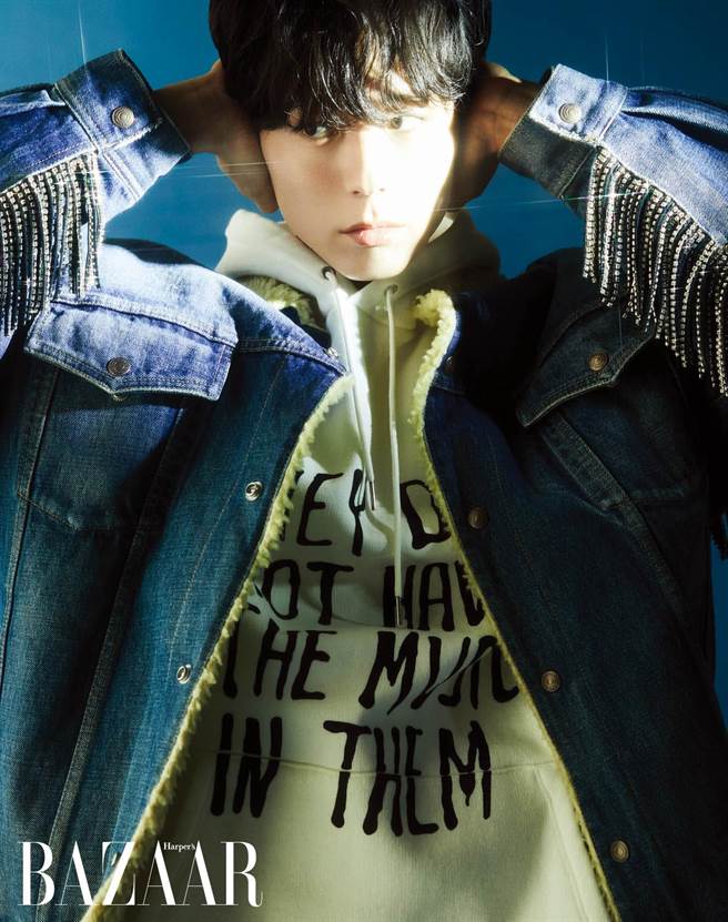 朴宝剑一直将「练习与结果是成正比的」这句话牢记在心。（Harper’s BAZAAR提供）