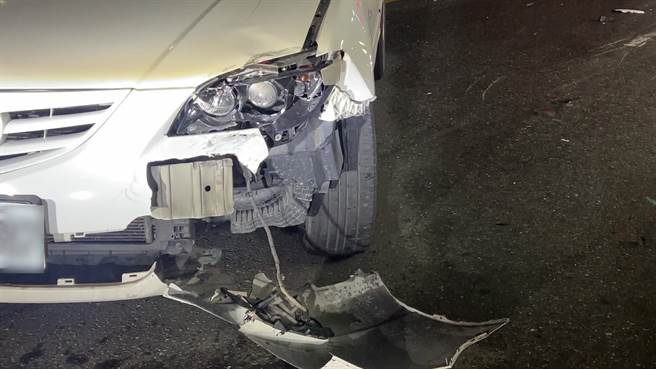 酒驾男所驾驶肇事车辆。（蔡旻妤摄）