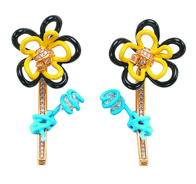 Bottega Veneta WIRE花朵造型耳环，4万9700元。（Bottega Veneta提供）