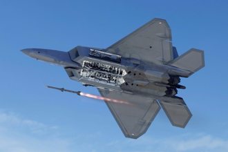 F22擊落阿拉斯加高空物  白宮自曝中美軍方沒對話