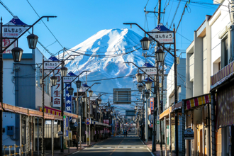 闖車道拍日本富士山景 泰國和台灣客被點名