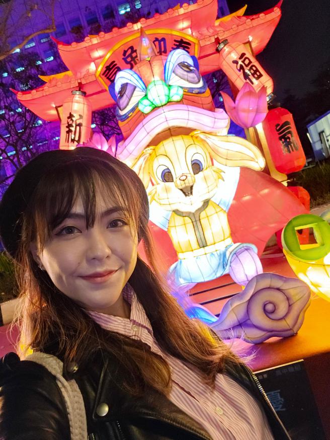 Galaxy S23 Ultra夜间自拍大幅度升级，随手都能拍出明亮照片。（石欣蒨摄）