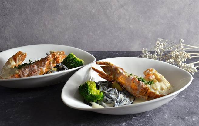 「上汤起司焗龙虾义大利麵」吃得到整尾焗龙虾。(青青食尚花园会馆提供)