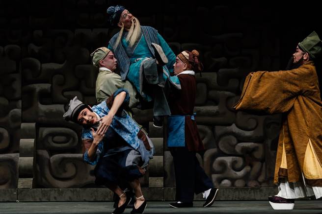 国光剧团上下同心，慎重演绎曾永义编剧遗作。（郭吉铨摄）