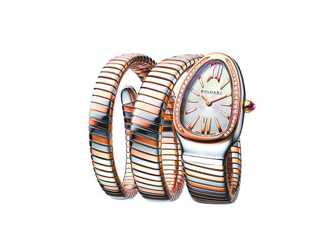 宝格丽Serpenti Tubogas精钢玫瑰金双螺旋珠宝表，57万9000元。（BVLGARI提供）