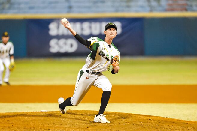 国立体大投手沙子宸确定加盟运动家队，成为社区棒球旅美第一人。（资料照，大专体总提供）