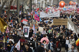 法國人反年金改革示威第4天 工會揚言加強罷工力道