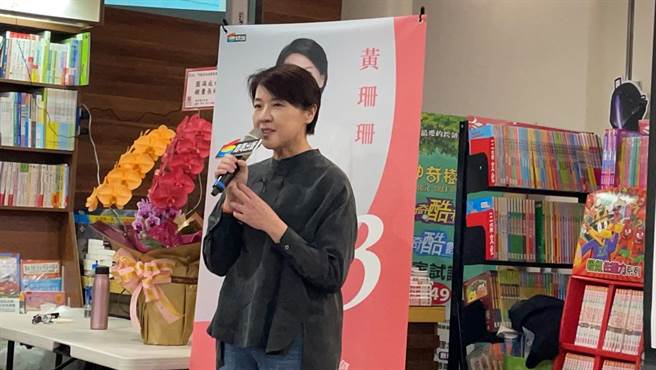前台北市副市长黄珊珊今日到高雄举办感恩巡迴暨签书分享会。（洪靖宜摄）