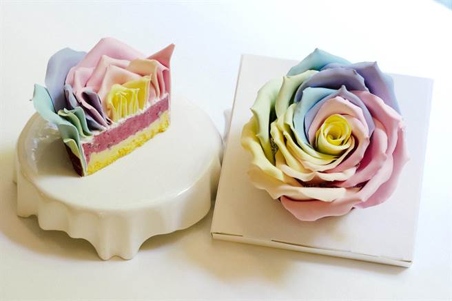 北投大地酒店今年情人节推出绝美的「Gilgamesh大地玫瑰蛋糕」，栩栩如生的彩色花瓣超吸睛。(大地酒店提供)