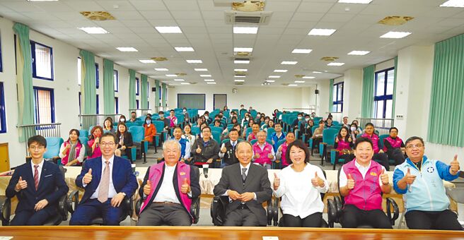 嘉义市政府与嘉义市模拟联合国发展协会11日举办2023嘉义市模拟联合国发展协会师资培训，为外交部提早培育人才。（嘉义市政府提供／吕妍庭嘉义传真）